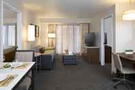 Common Space Residence Inn by Marriott Beverly Hills