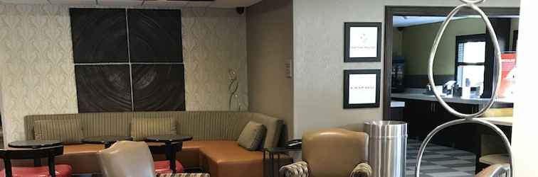 Sảnh chờ Hampton Inn Ridgefield Park