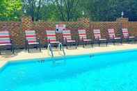 Swimming Pool Best Western Butner Creedmoor Inn