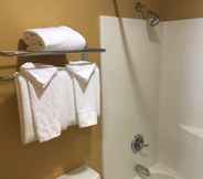 In-room Bathroom 6 TownePlace Suites Bend Near Mt. Bachelor