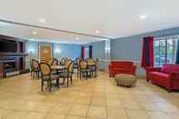 Lobby Hawthorn Suites by Wyndham Allentown-Fogelsville