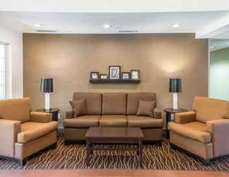 Lobi 2 MainStay Suites Pittsburgh Airport