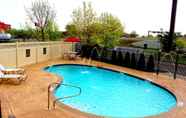Swimming Pool 4 Quality Inn & Suites NJ State Capital Area