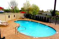 Swimming Pool Quality Inn & Suites NJ State Capital Area