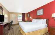 Bedroom 3 Americas Best Value Inn & Suites Sumter