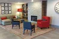 Lobby Country Inn & Suites by Radisson, Jackson, TN
