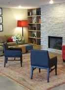 LOBBY Country Inn & Suites by Radisson, Jackson, TN