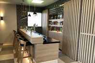 Bar, Cafe and Lounge Holiday Inn Express Luzern - Neuenkirch, an IHG Hotel