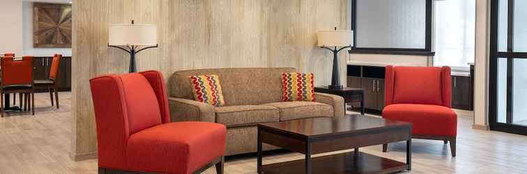 Lobby Days Inn & Suites by Wyndham Denver International Airport