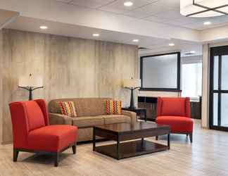 Lobby 2 Days Inn & Suites by Wyndham Denver International Airport