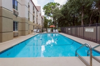 Swimming Pool MainStay Suites Orlando Altamonte Springs