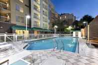 Swimming Pool Courtyard by Marriott Orlando Downtown