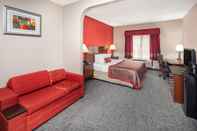 Bedroom Ramada by Wyndham Alpharetta/Atlanta North