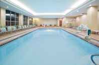 Swimming Pool Hotel Topeka at City Center