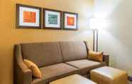 Common Space 5 Comfort Suites