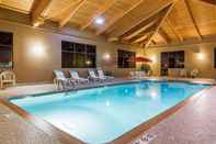 Swimming Pool Comfort Suites