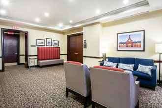 Sảnh chờ 4 Comfort Suites at Woodbridge