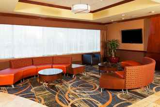 Lobi 4 Radisson Hotel JFK Airport