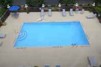 Swimming Pool Hampton Inn Roxboro