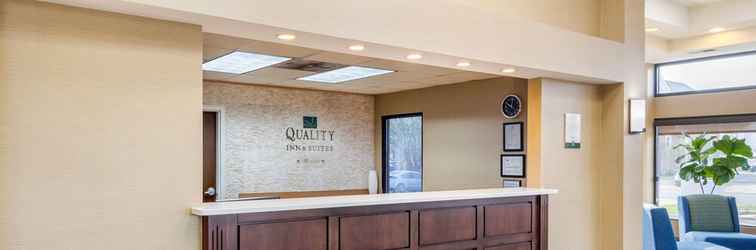 Lobi Quality Inn & Suites Olde Town
