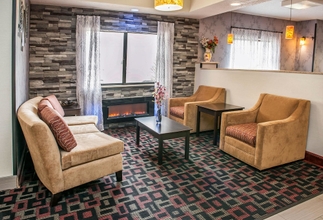 Lobi 4 Quality Inn & Suites South Bend Airport