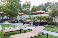 Swimming Pool Courtyard by Marriott Livermore