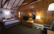 Bedroom 6 Americas Best Value Inn & Suites Lake George