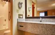 Toilet Kamar 5 Best Western Home Place Inn