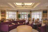Lobby La Quinta Inn & Suites by Wyndham Atlanta Ballpark/Galleria