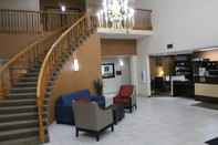 Lobby Comfort Suites Kansas City - Liberty