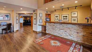 Lobby 4 Inn at Santa Fe, SureStay Collection by Best Western