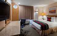 Bedroom 2 Inn at Santa Fe, SureStay Collection by Best Western