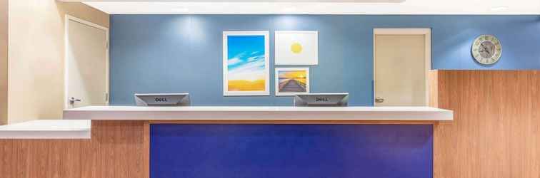 Sảnh chờ Days Inn by Wyndham Eagan Minnesota Near Mall of America