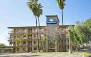 Exterior 3 Days Inn by Wyndham Buena Park