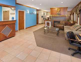 Lobby 2 Days Inn & Suites by Wyndham Kokomo