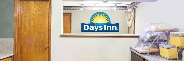 Lobby Days Inn by Wyndham Erick