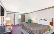 Kamar Tidur 7 Days Inn by Wyndham Erick