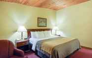 Bedroom 3 Quality Inn