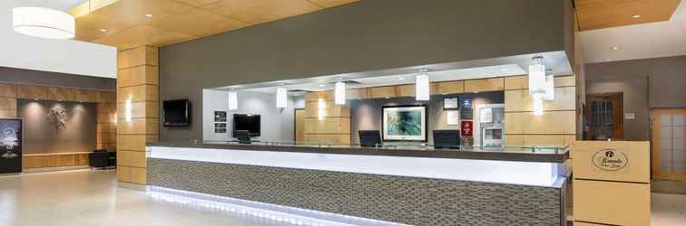 Lobby Ramada Plaza by Wyndham Prince George