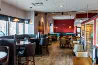 Bar, Cafe and Lounge Ramada Plaza by Wyndham Prince George