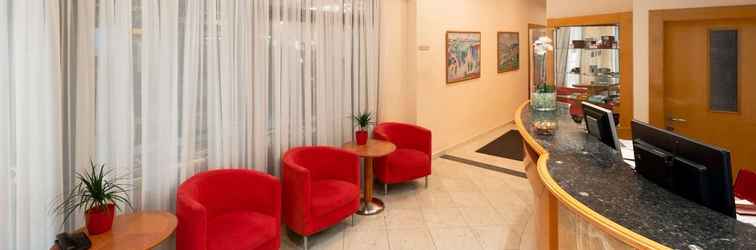 Lobi Ramada by Wyndham Prague City Centre