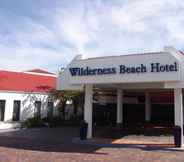 Exterior 7 Wilderness Beach Hotel
