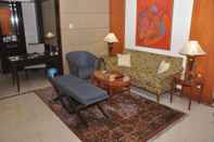 Common Space The Hans Hotel New Delhi