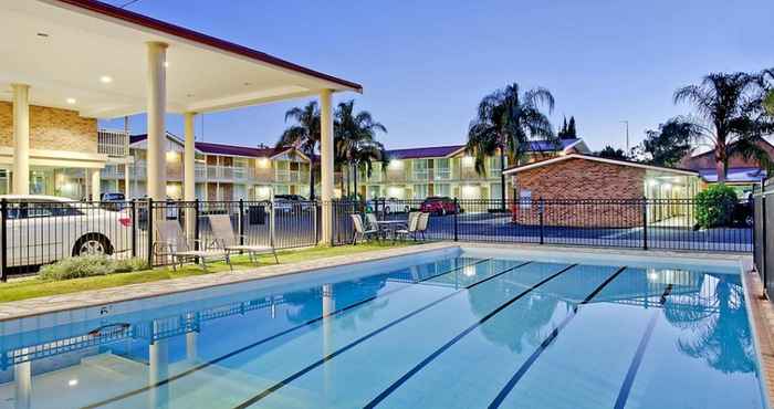 Swimming Pool Comfort Inn Blue Lagoon