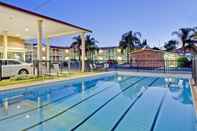 Swimming Pool Comfort Inn Blue Lagoon