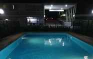 Swimming Pool 6 Park Motor Inn