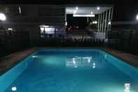 Swimming Pool Park Motor Inn