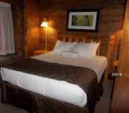 Bedroom 4 Kohl's Ranch Lodge