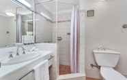 Toilet Kamar 2 Mercure Cairns