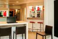 Bar, Cafe and Lounge ibis Lyon Est Beynost A42